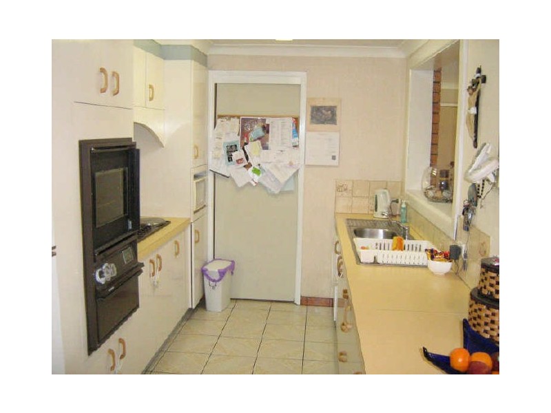 10 Flemington Close, Casula NSW 2170