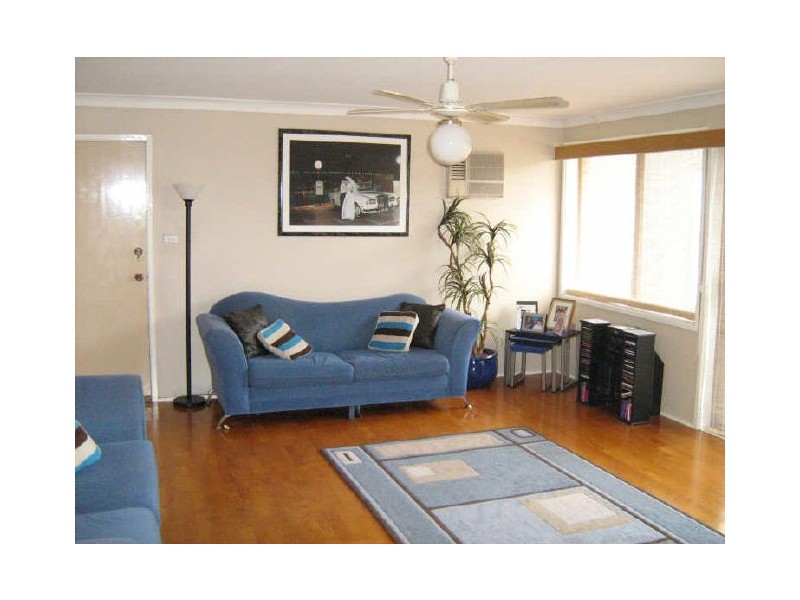 10 Flemington Close, Casula NSW 2170