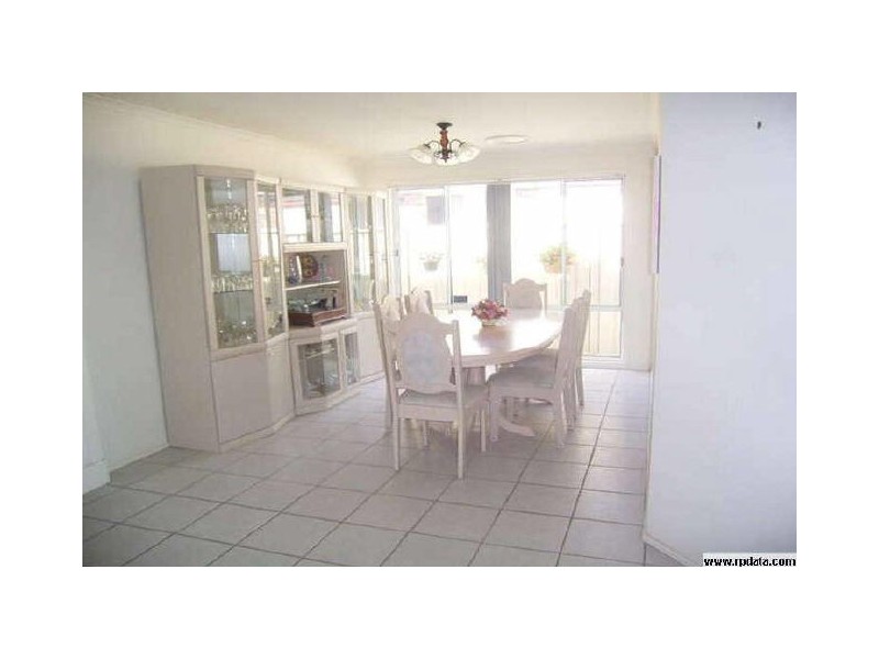 6 Mollymook Street, Prestons NSW 2170