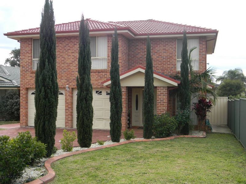 13 Siena Pl, Prestons NSW 2170