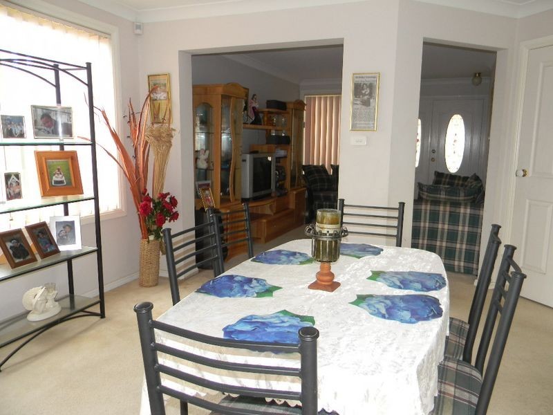 13 Siena Pl, Prestons NSW 2170