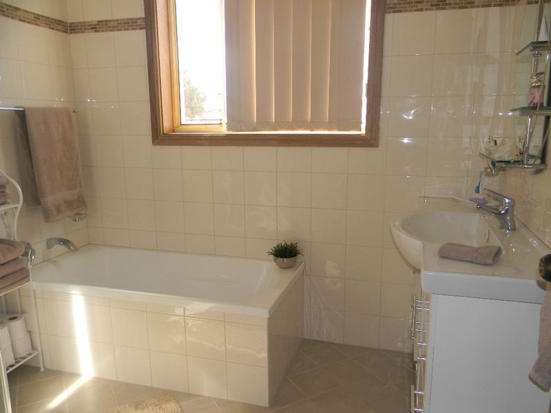 85A Ingham Drive, Casula NSW 2170