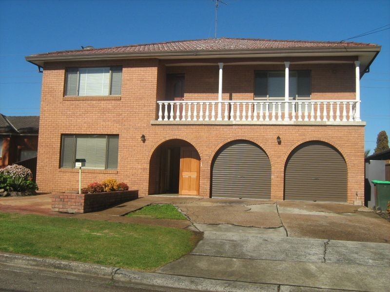 14 Ironbark Ave, Casula NSW 2170