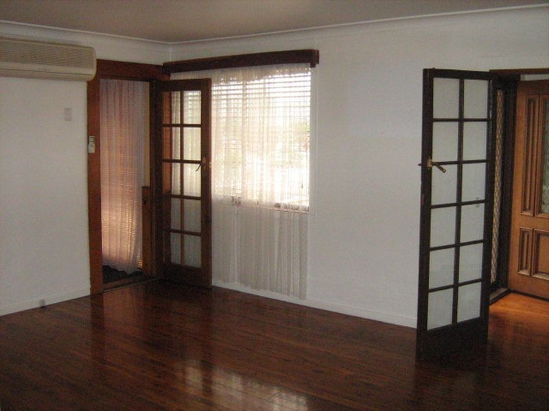 5 Dunrossil Ave, Casula NSW 2170