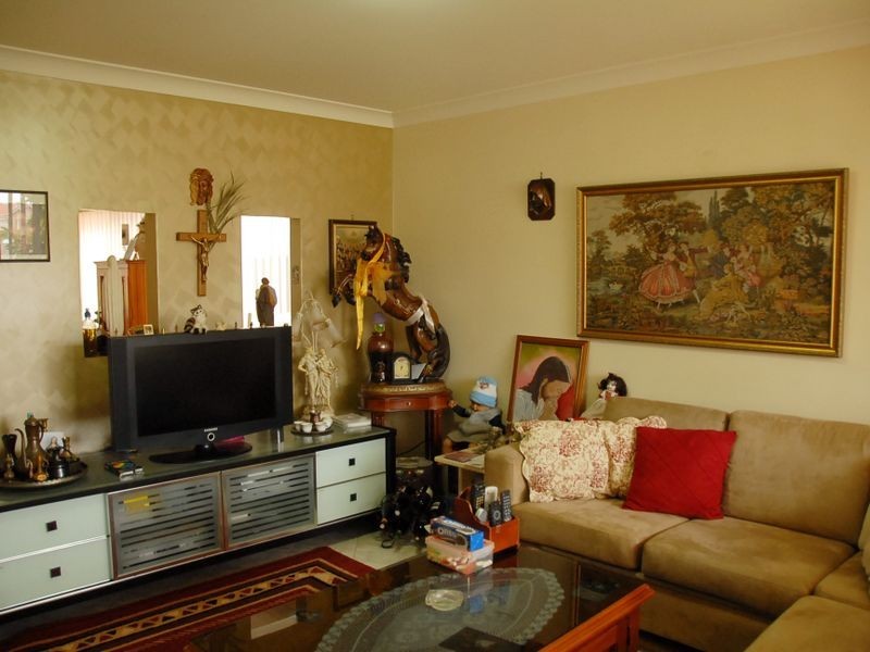 Hoxton Park NSW 2171