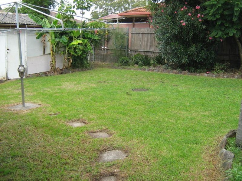 48 Holland Cres, Casula NSW 2170