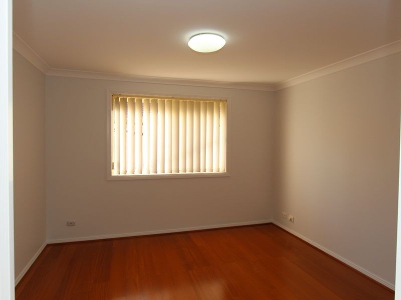 35 William Mannix Ave, Currans Hill NSW 2567
