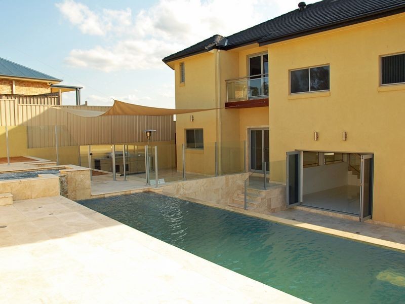 2 Justis Dr, Harrington Park NSW 2567