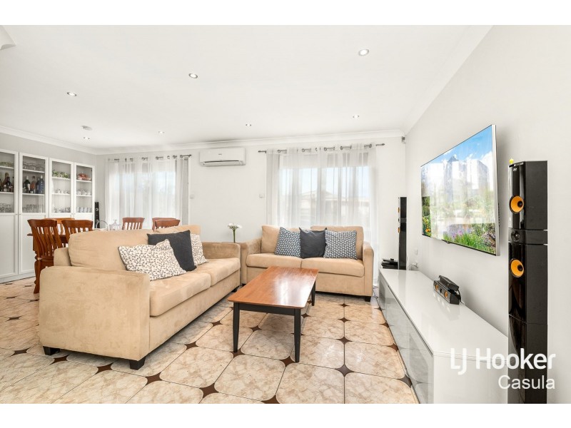 49 Lyrebird Crescent, Green Valley NSW 2168