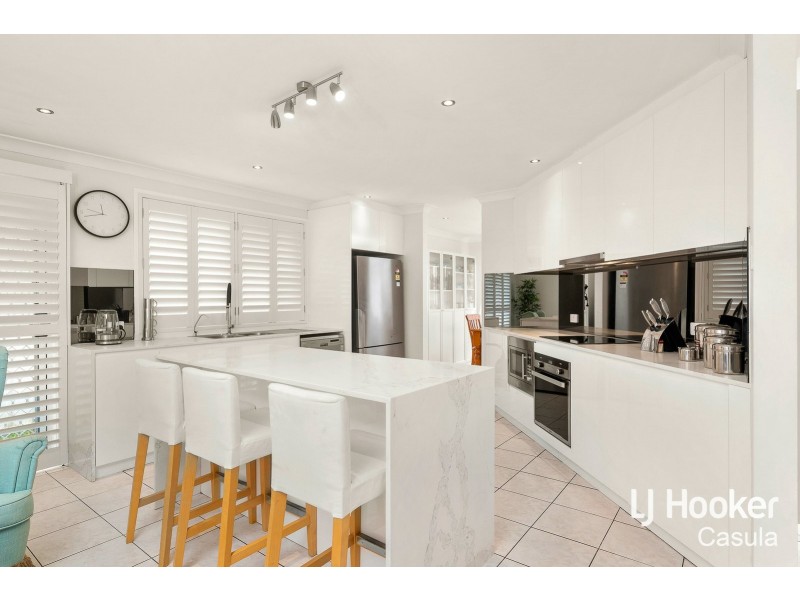 49 Lyrebird Crescent, Green Valley NSW 2168