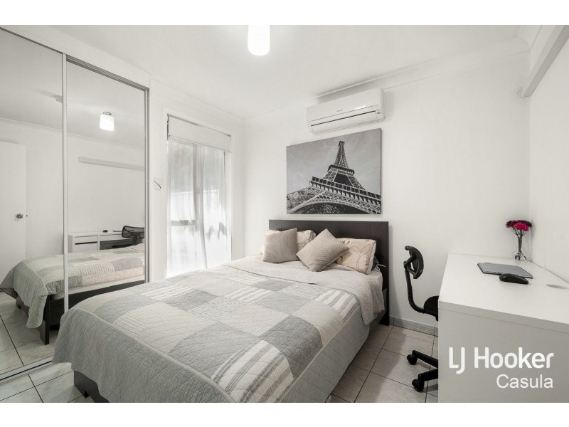 49 Lyrebird Crescent, Green Valley NSW 2168