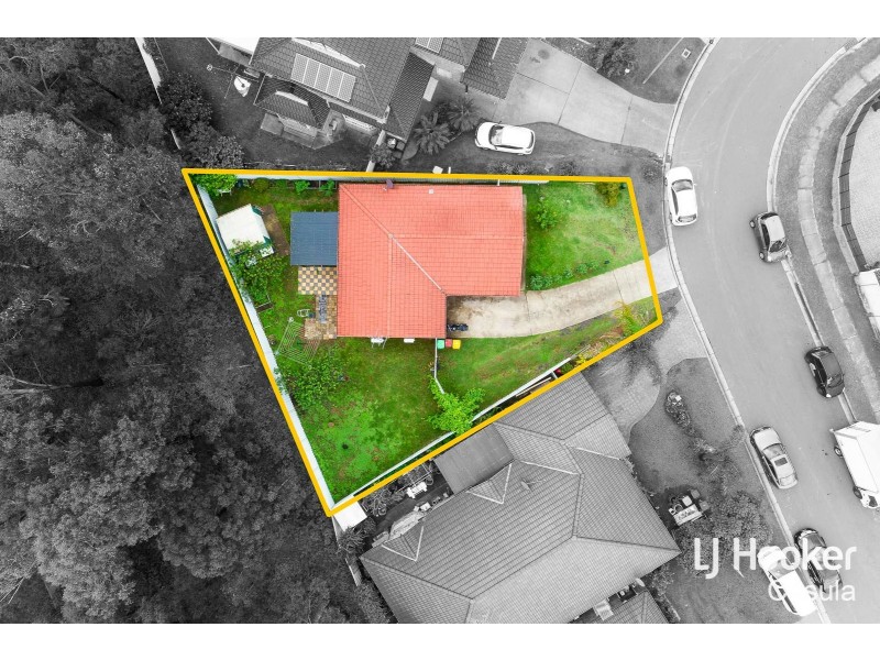 49 Lyrebird Crescent, Green Valley NSW 2168