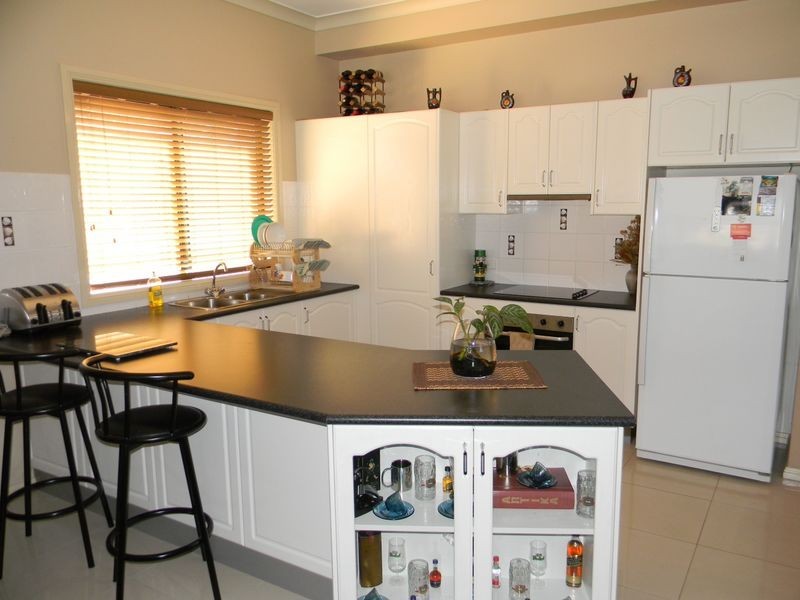 1/8 Boldrewood Ave, Casula NSW 2170