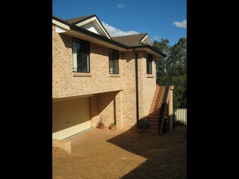 3/8 Boldrewood Ave, Casula NSW 2170