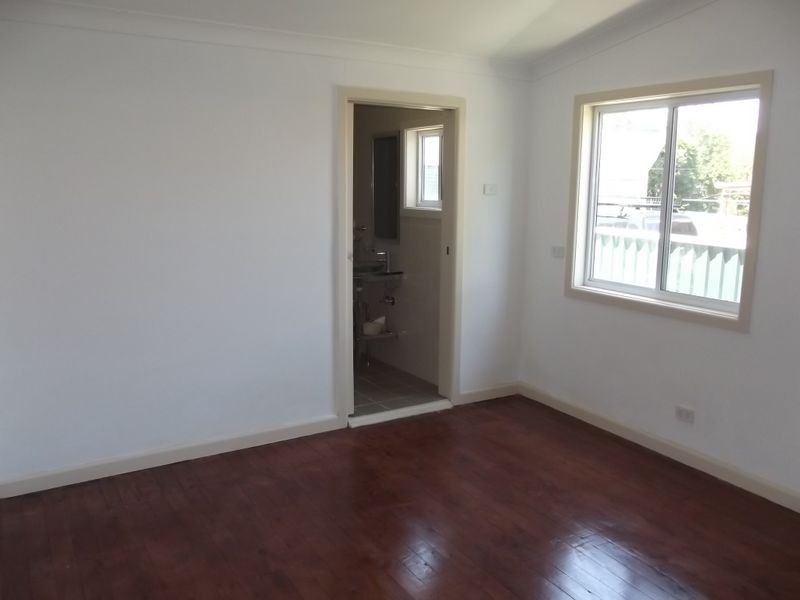 26 Wolseley St, Fairfield NSW 2165