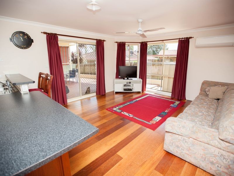 9 Bulli Cl, Prestons NSW 2170