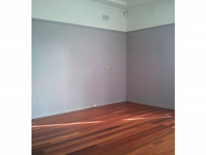 32 Rossiter St, Smithfield NSW 2164