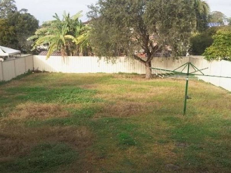 32 Rossiter St, Smithfield NSW 2164