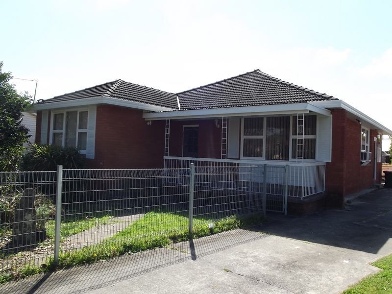 85 Graham Ave, Lurnea NSW 2170