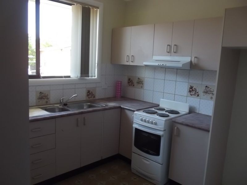 85 Graham Ave, Lurnea NSW 2170