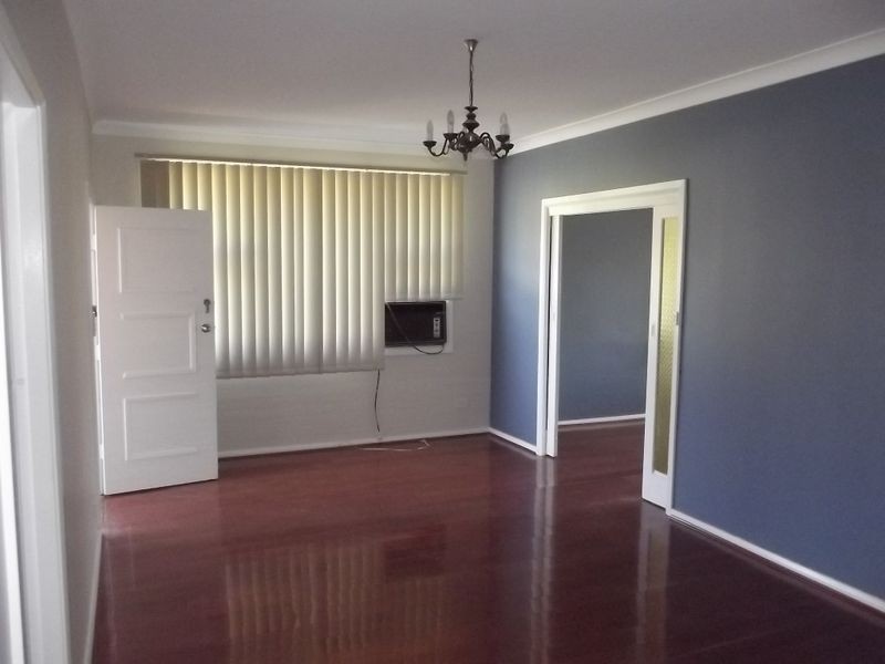 85 Graham Ave, Lurnea NSW 2170
