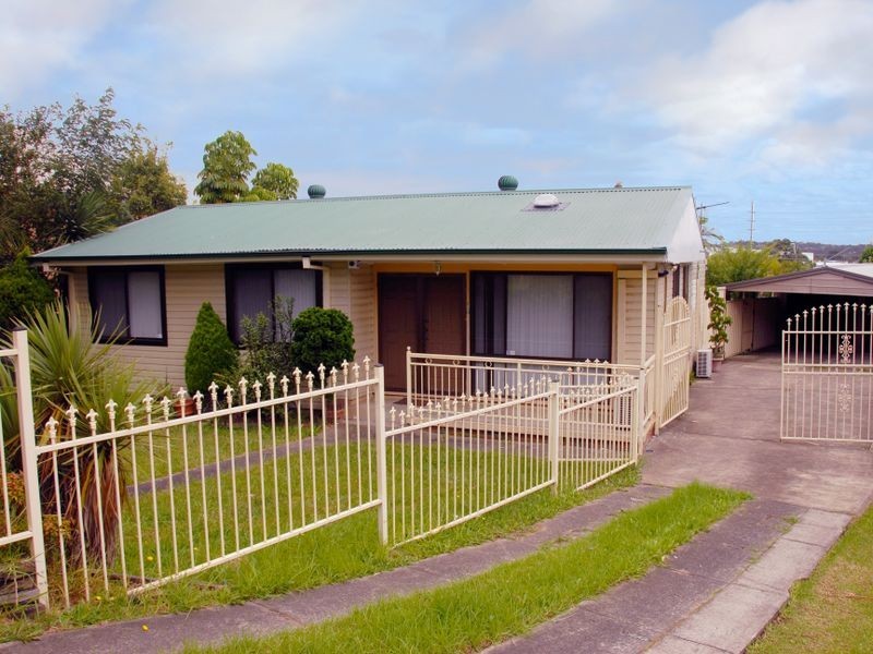 35 Morison Dr, Lurnea NSW 2170