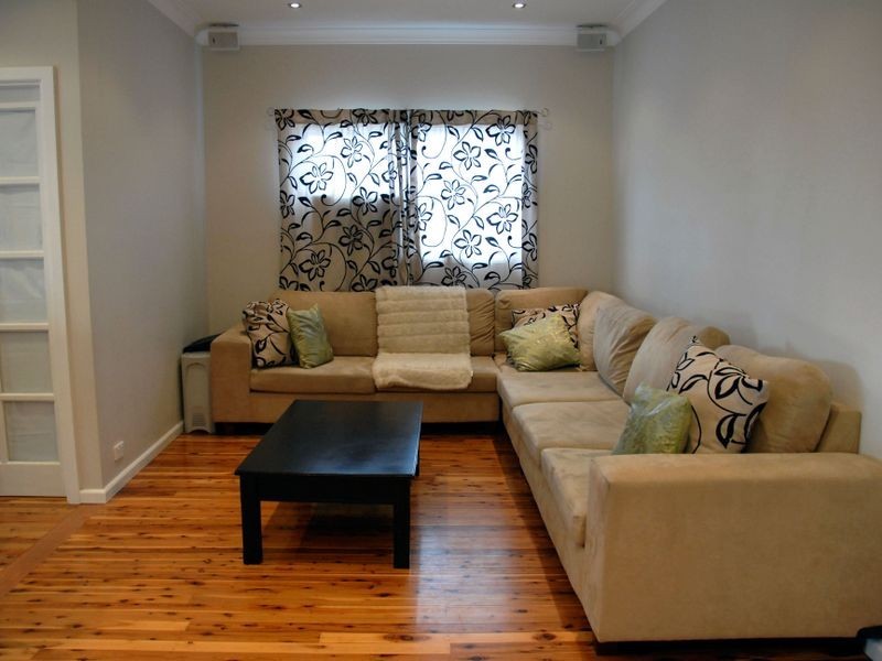 38 Reserve Rd, Casula NSW 2170