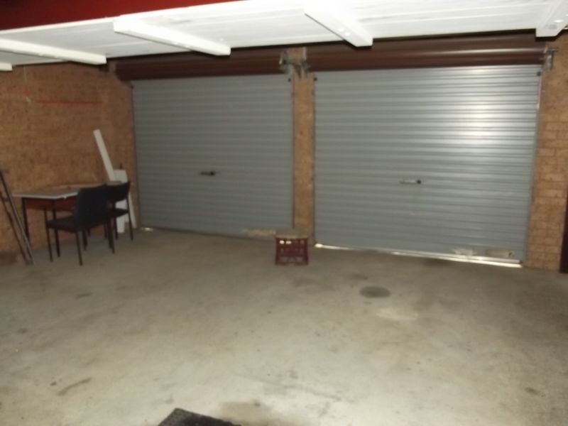 32 Salter Rd, Bossley Park NSW 2176