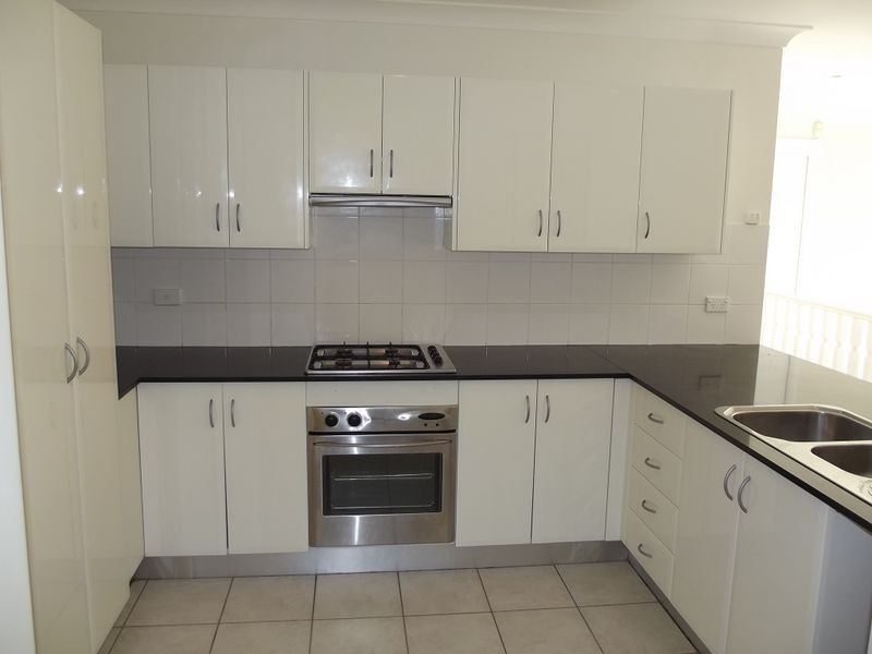 2 Kendall Drive, Casula NSW 2170