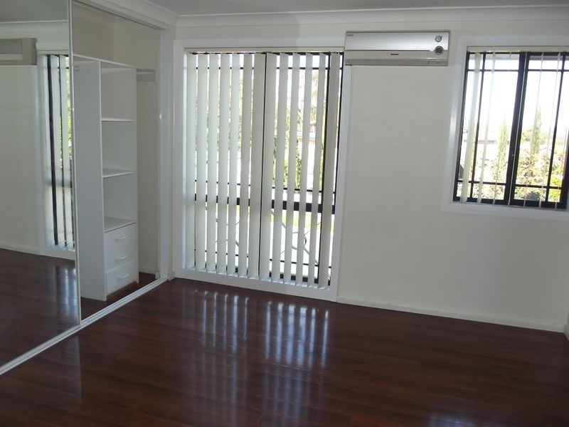 2 Kendall Drive, Casula NSW 2170