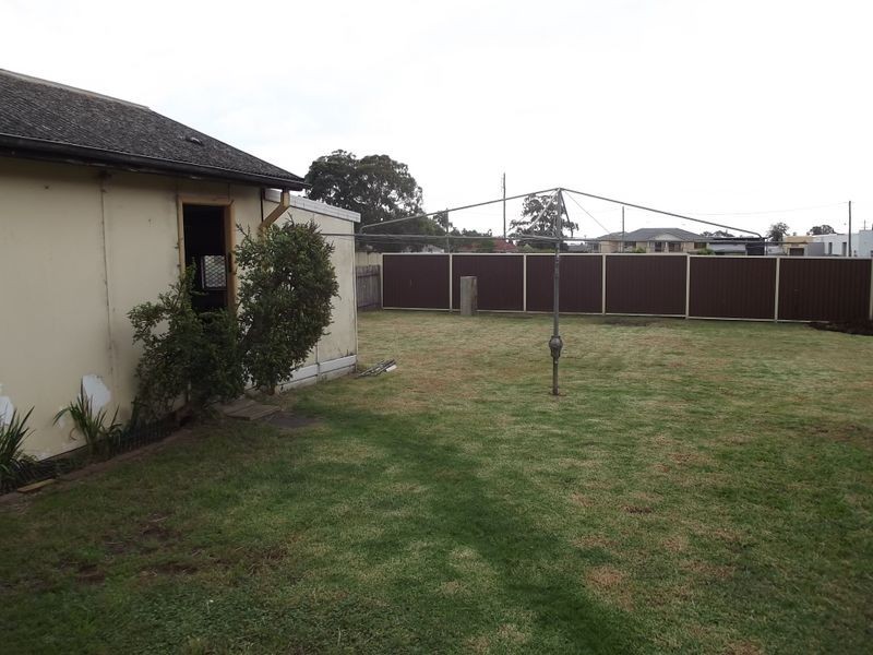 3 Blackwood Ave, Casula NSW 2170