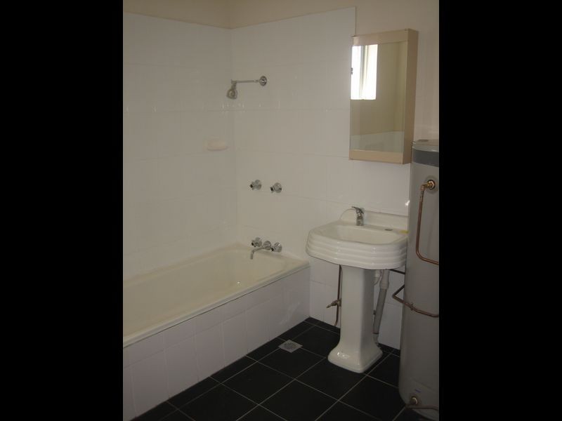 187 Elizabeth Dr, Liverpool NSW 2170