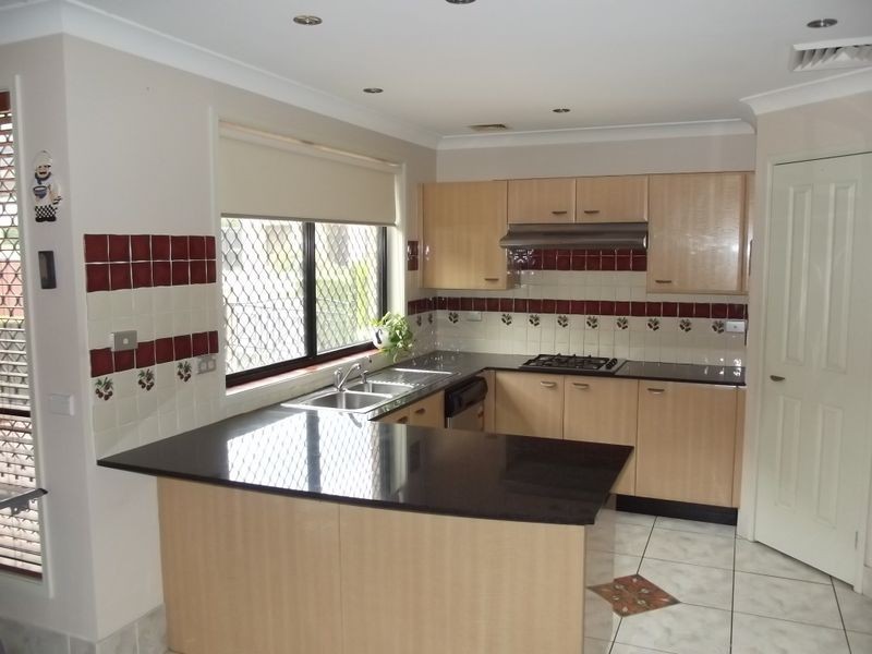 30A Kendall Dr, Casula NSW 2170