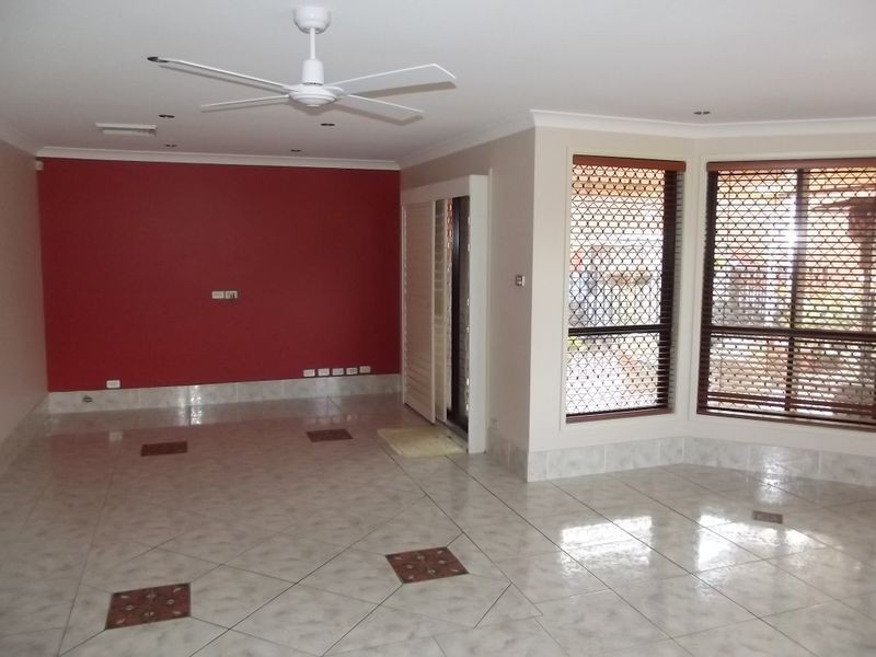 30A Kendall Dr, Casula NSW 2170