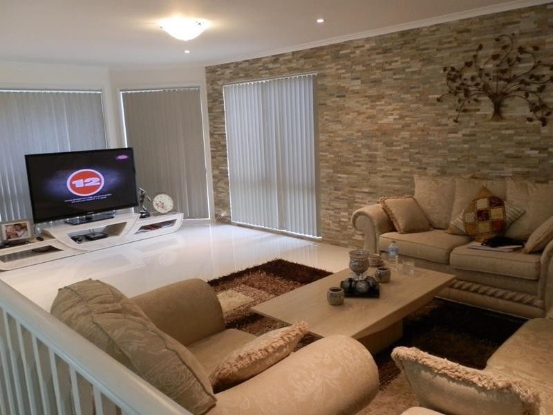 19 Slessor Rd, Casula NSW 2170