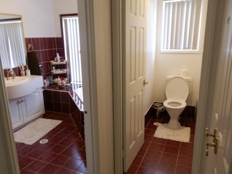 19 Slessor Rd, Casula NSW 2170