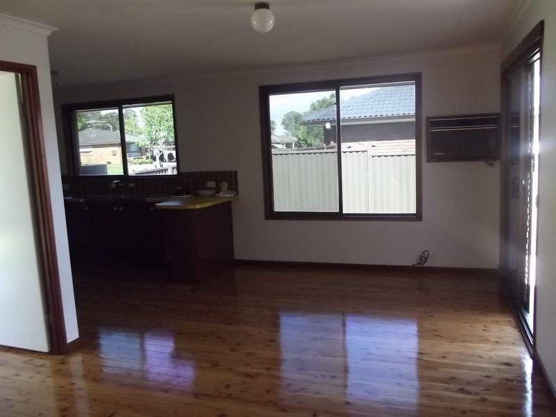 18 Bligh Ave, Lurnea NSW 2170