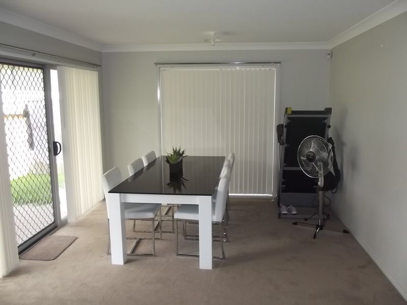 99 Atlantic Bvd, Glenfield NSW 2167
