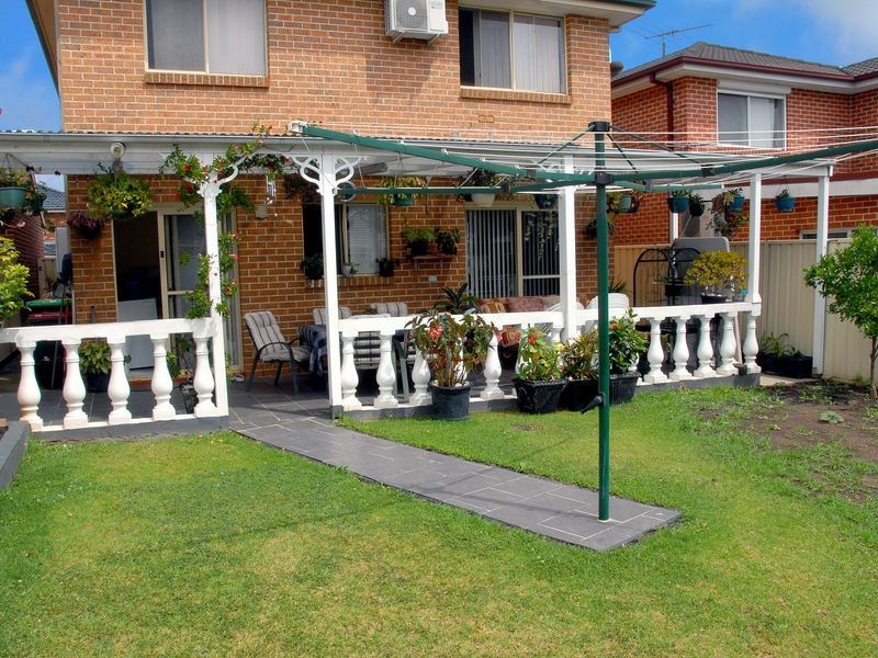 7B Cordelia Cresent, Green Valley NSW 2168