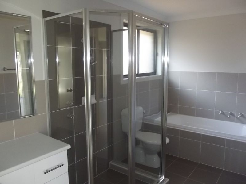 12 Gallina Dr, Spring Farm NSW 2570