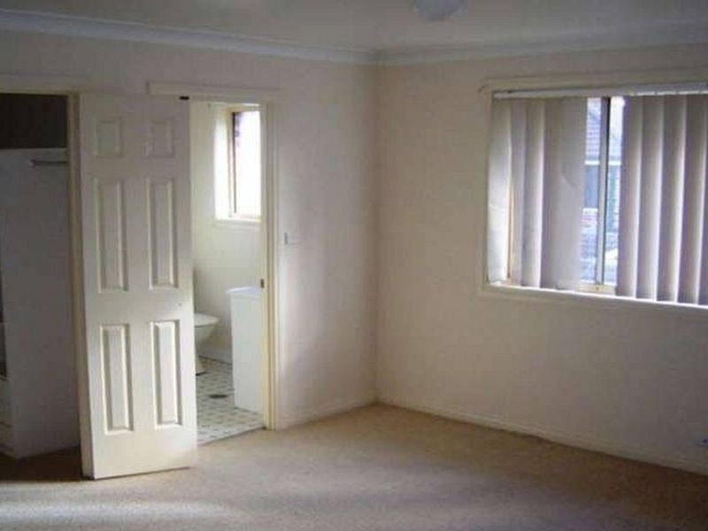 23/96 Fawcett St, Glenfield NSW 2167