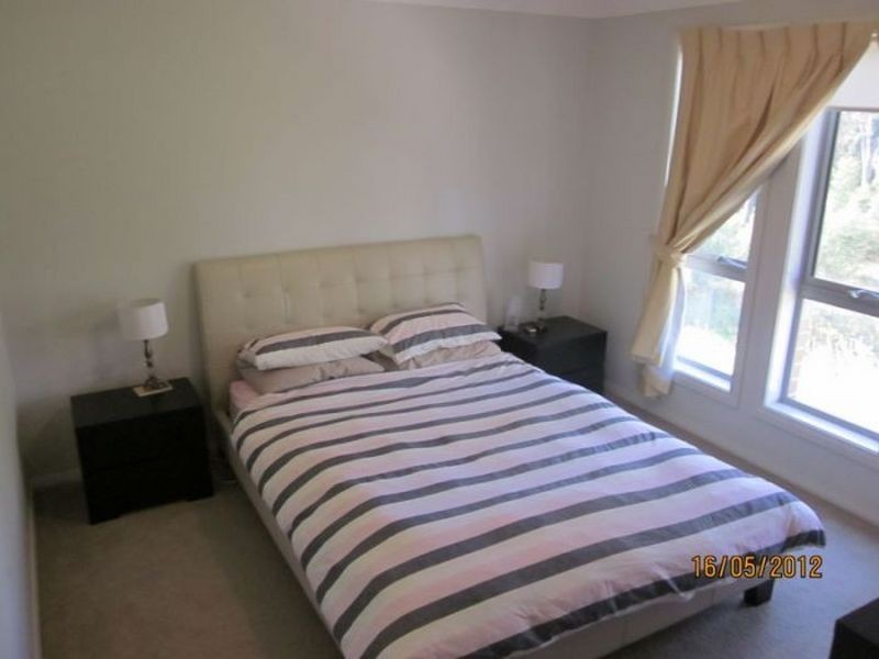 12 Bellona Walk, Glenfield NSW 2167