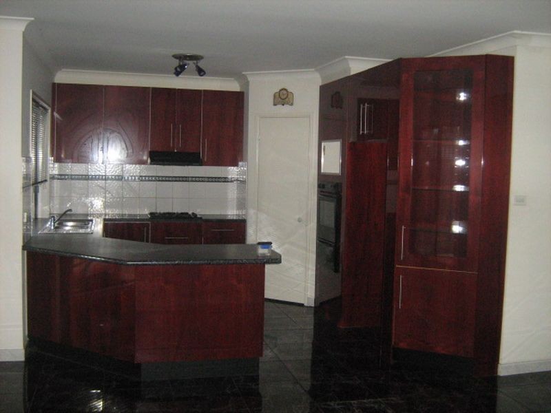 11 Hilton Cres, Casula NSW 2170