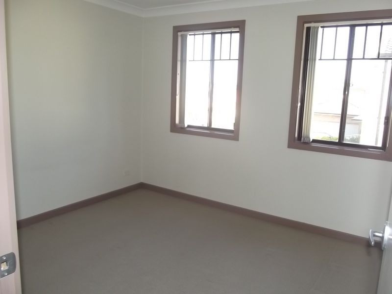 9 McCubbin Place, Casula NSW 2170