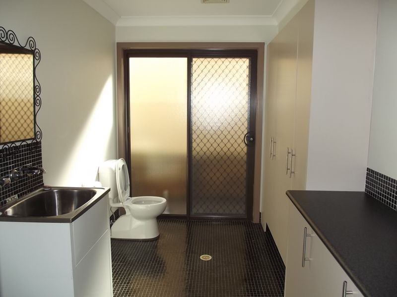 9 McCubbin Place, Casula NSW 2170