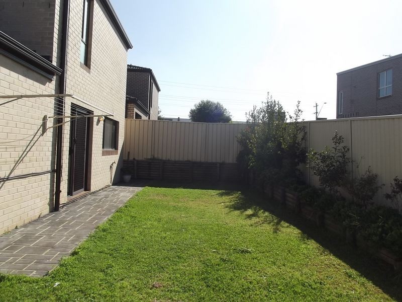 9 McCubbin Place, Casula NSW 2170