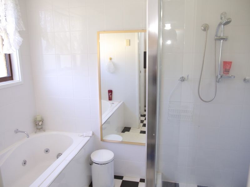 Macquarie Fields NSW 2564