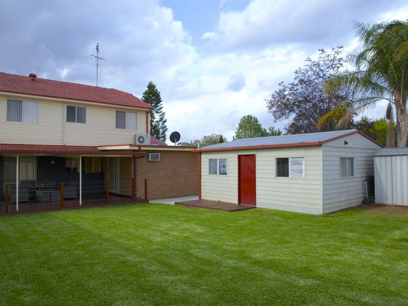 17 Acacia Ave, Prestons NSW 2170