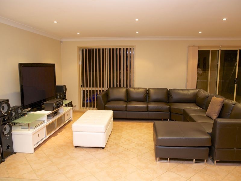 10 San Marino Drive, Prestons NSW 2170