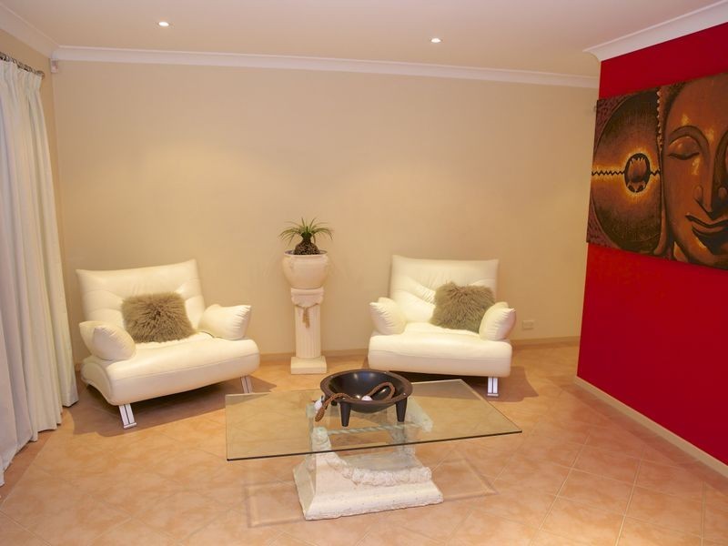 10 San Marino Drive, Prestons NSW 2170